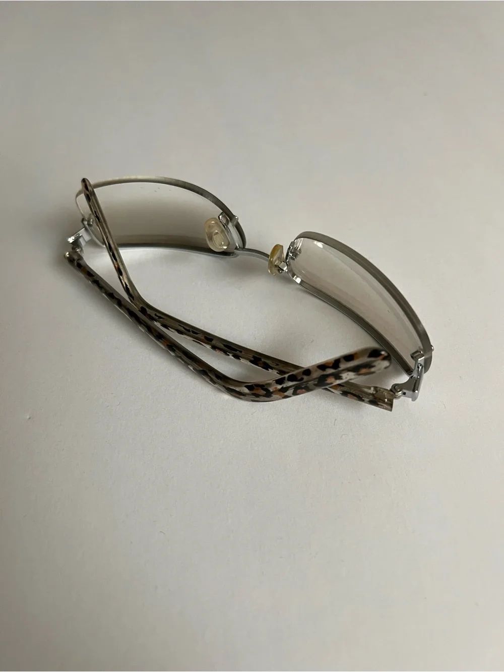 Women's Rimless Sunglasses leopard arms - Classic Elegance